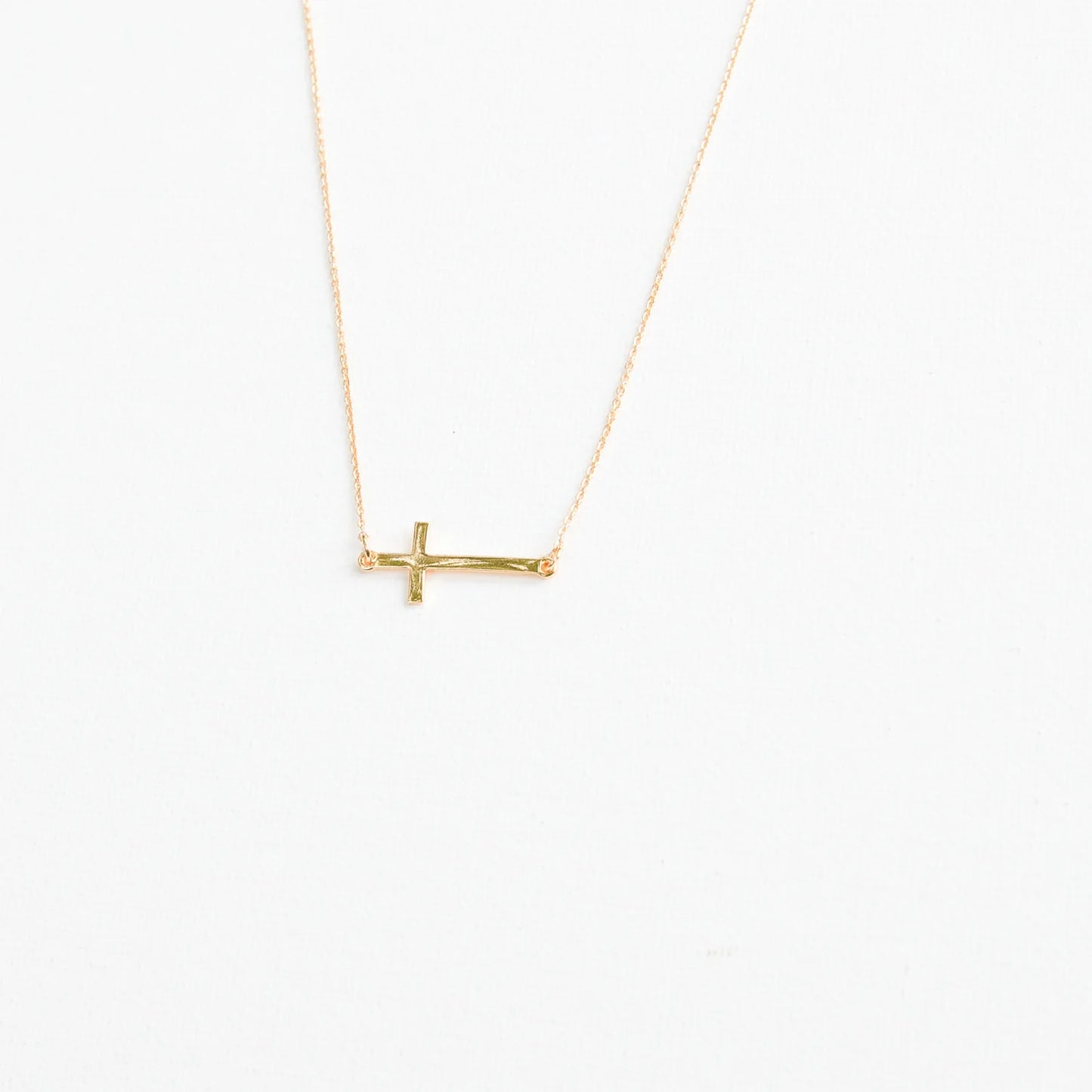 CROSS NECKLACE - GOLD