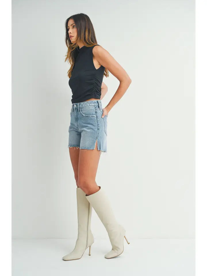 HIGH RISE SIDE SLIT SHORT - MEDIUM WASH