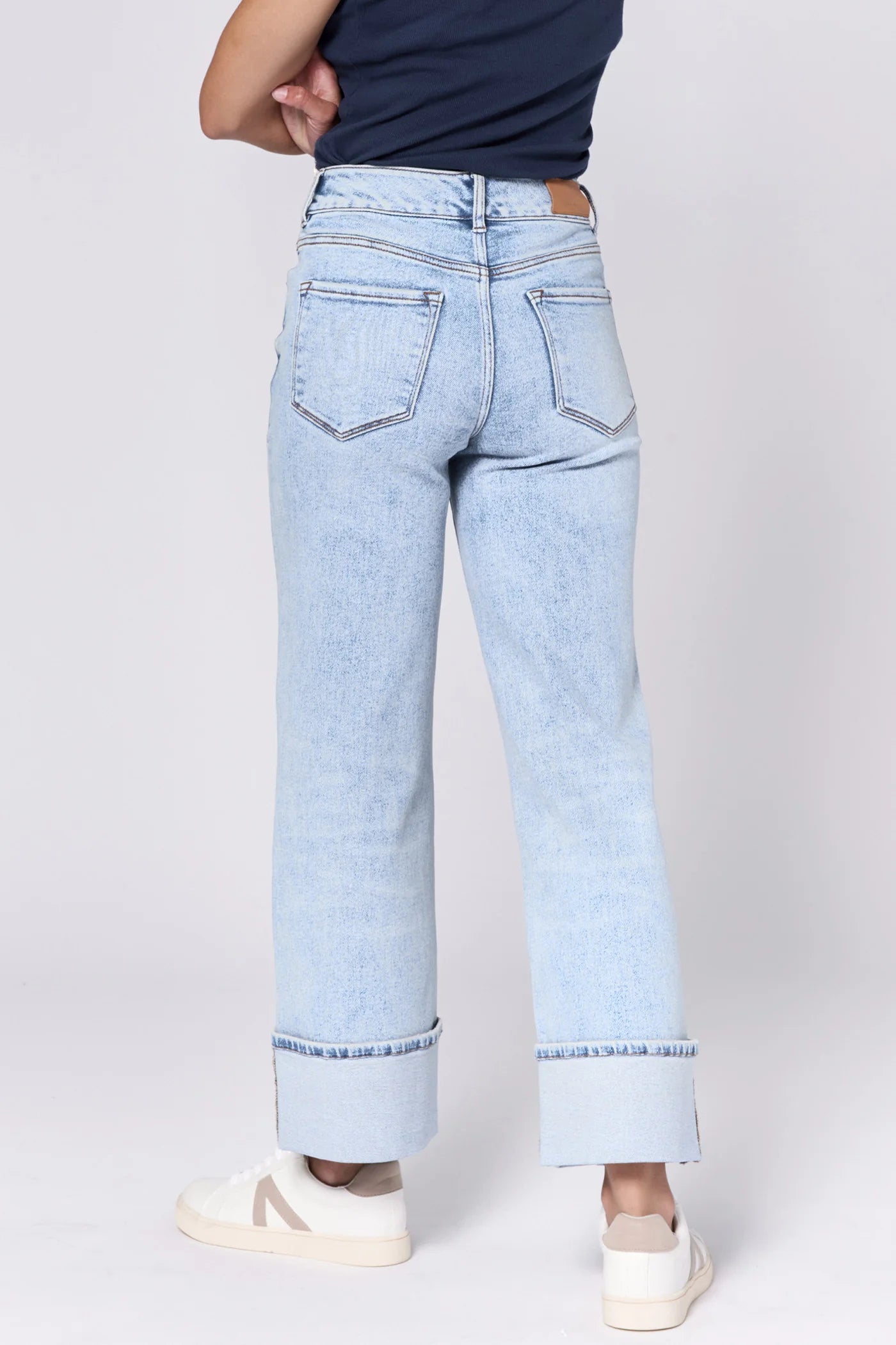 HOLLY SUPER HIGH RISE CUFFED STRAIGHT JEANS - LAKE SHORE