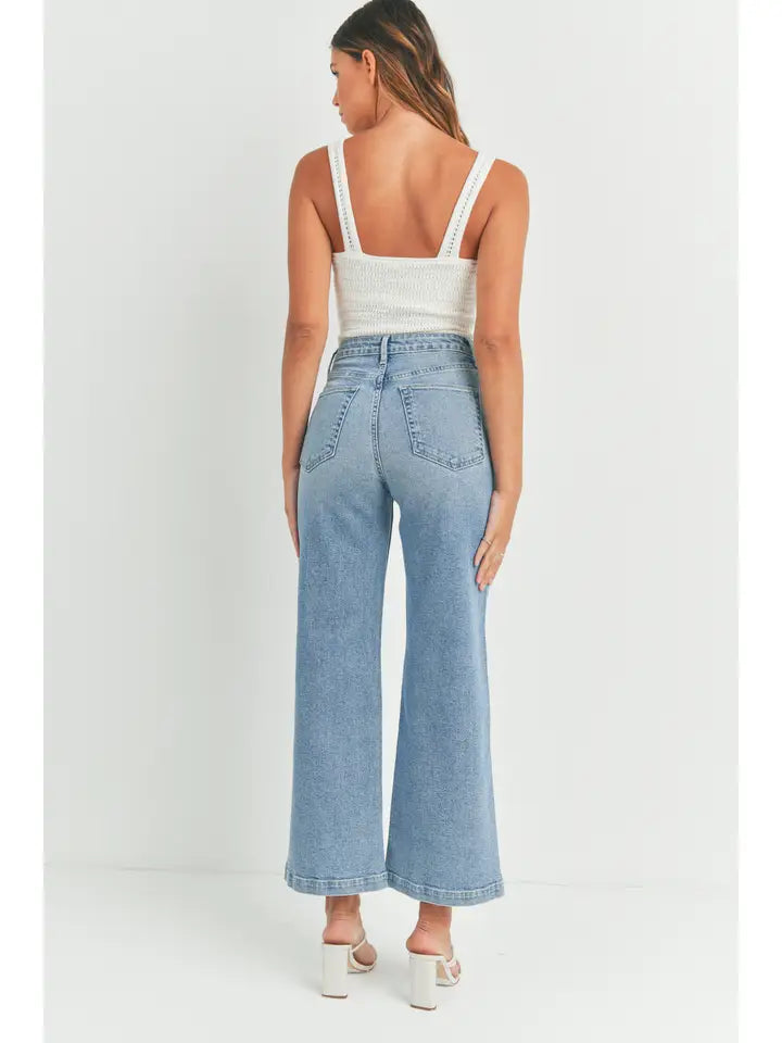 PATCH POCKET WIDE LEG JEANS - LIGHT WASH